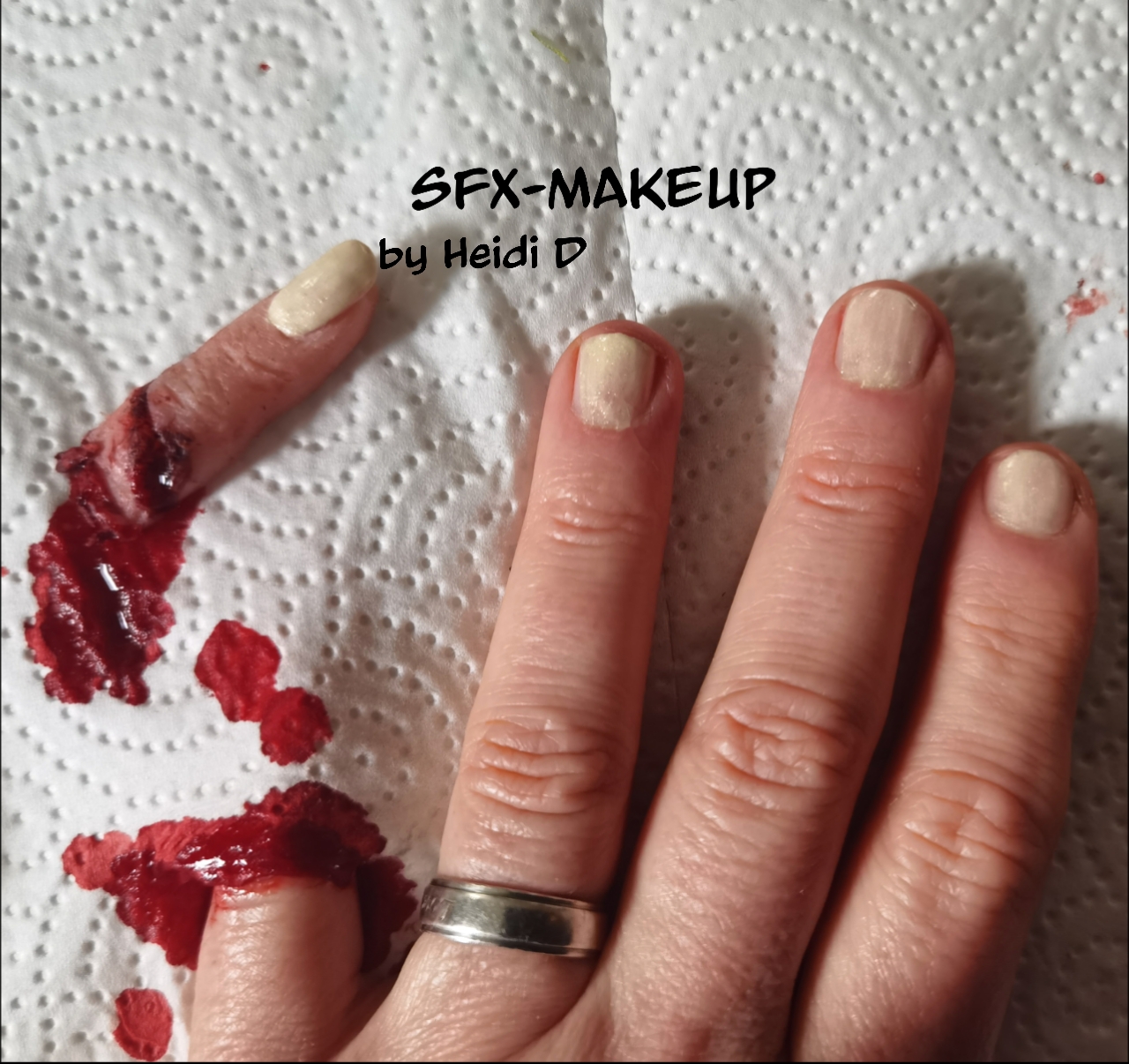 SFX Makeup, abgetrennter Finger I  Maskenbildnerin & Visagistin Heidi Debbah